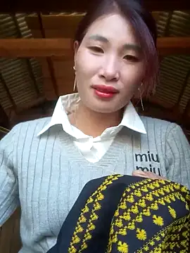 Snapshot of HGiasexy69 chatting on 11.30.25 HGiasexy69 online show from 11.30.25