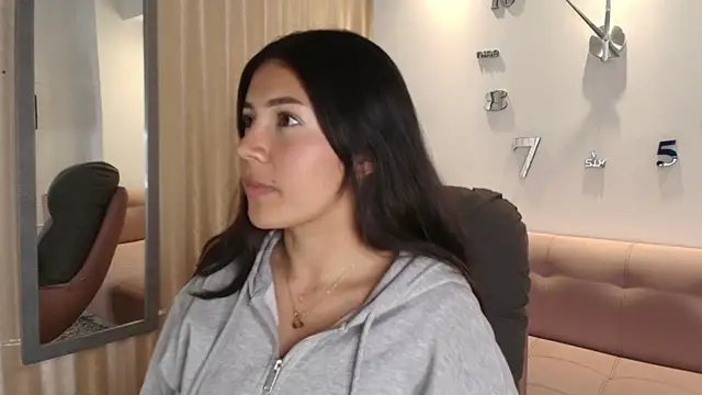 KamyGlam online show from 04.09.26