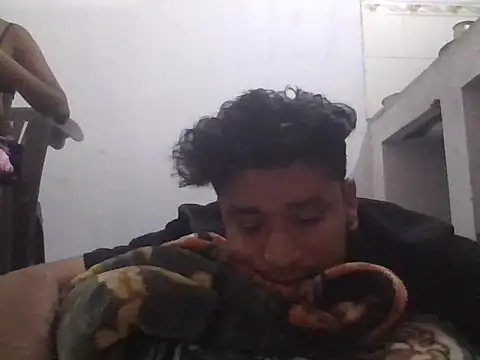 Snapshot of chocolate_girl_01 chatting on 10.31.25 chocolate girl 01 online show from 10.31.25