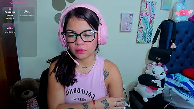 Emma boo online show from 11.17.25