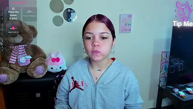 Emma boo online show from 02.17.26