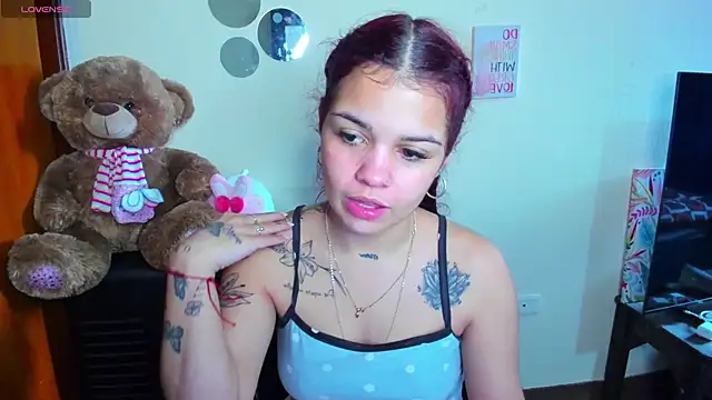 Emma boo online show from 04.18.26