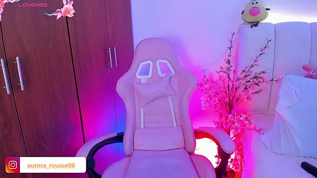 aurora rousse online show from 02.14.26