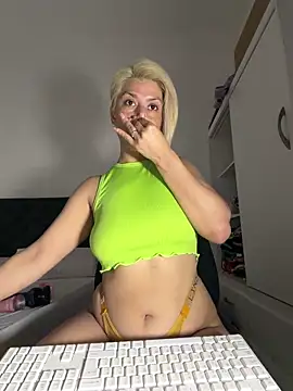 Romy-R-O online show from 12.16.25