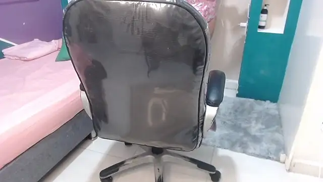 gygyfox online show from 11.24.25