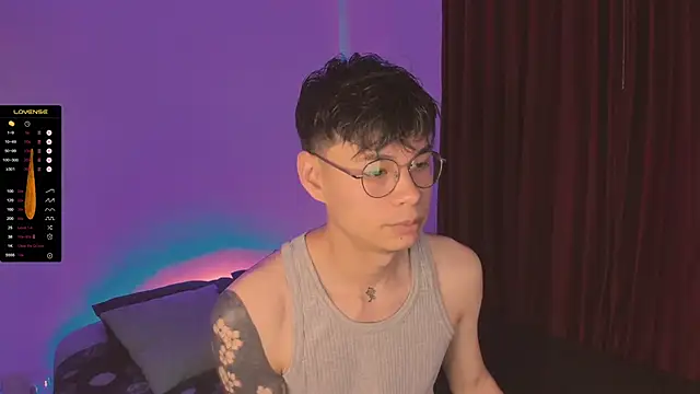 estmonnn online show from 11.12.25