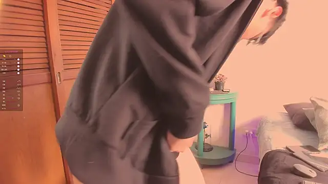 estmonnn online show from 11.18.25