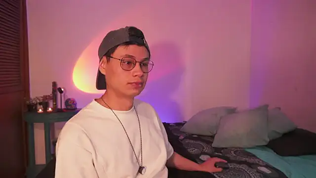 Snapshot of estmonnn chatting on 02.15.26 estmonnn online show from 02.15.26