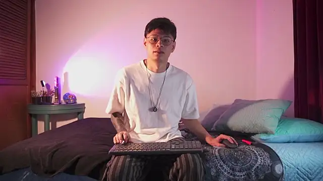 estmonnn online show from 03.07.26