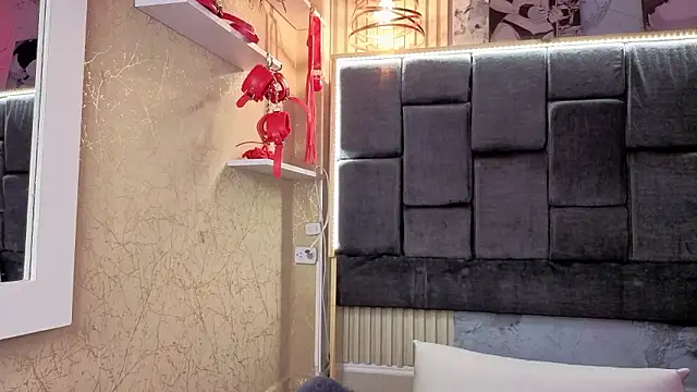 Im-Lola online show from 02.11.26