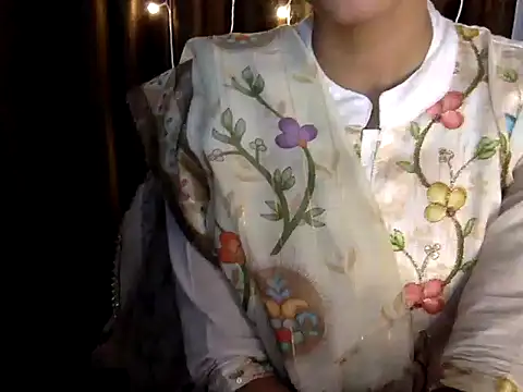 Snapshot of 0112_Baby chatting on 10.29.25 0112 Baby online show from 10.29.25