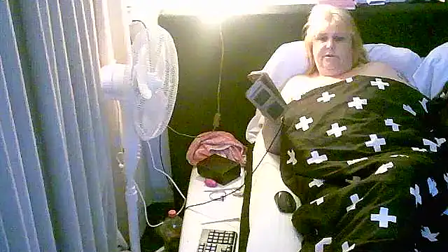 Sylviastar46 online show from 11.16.25