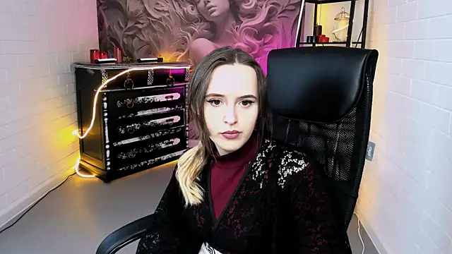 IreneBailey online show from 11.08.25