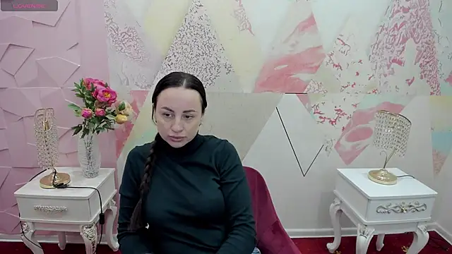 Snapshot of Jija_red4 chatting on 10.30.25 Jija red4 online show from 10.30.25