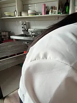 aniani11 online show from 12.15.25