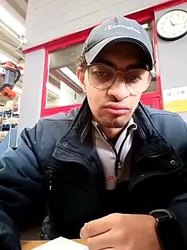 Snapshot of KaTorino chatting on 10.31.25 KaTorino online show from 10.31.25