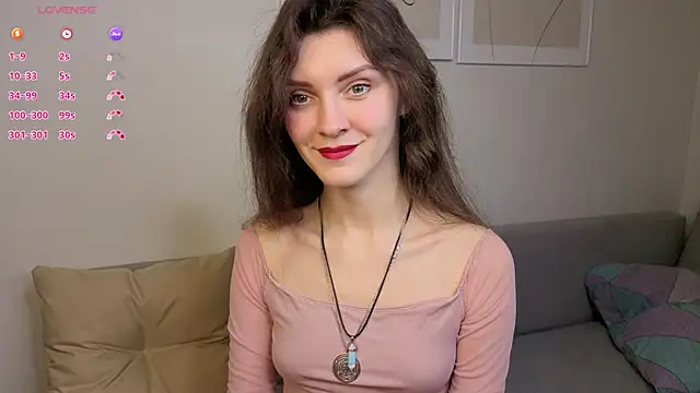 Snapshot of LauraYoungg chatting on 02.11.26 LauraYoungg online show from 02.11.26