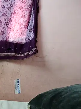 pujapujarrrr online show from 11.04.25