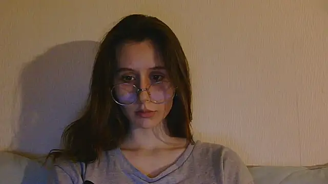 Snapshot of PurpyKam chatting on 11.05.25 PurpyKam online show from 11.05.25