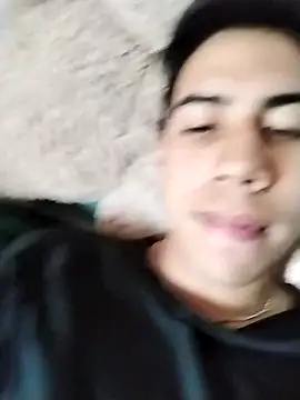 Snapshot of Fede26Zonasur chatting on 10.30.25 Fede26Zonasur online show from 10.30.25