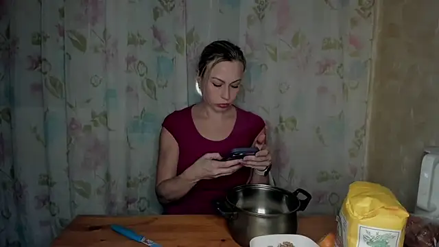 Elle Milfa online show from 04.10.26