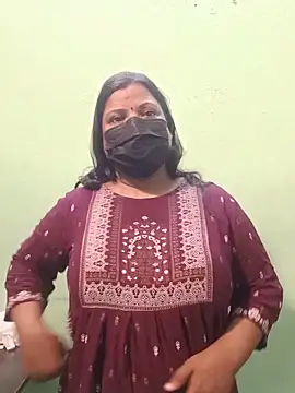 Snapshot of tamil_Nithya_J chatting on 05.20.26 tamil Nithya J online show from 05.20.26