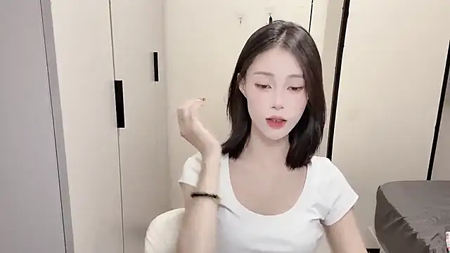 Snapshot of yuyu-33 chatting on 11.02.25 yuyu-33 online show from 11.02.25