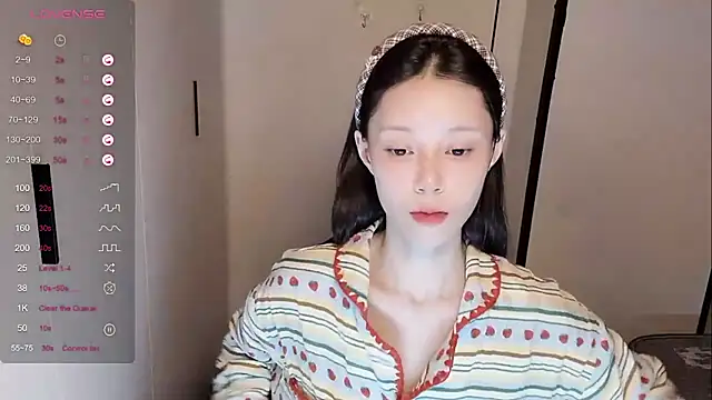 yuyu-33 online show from 11.11.25