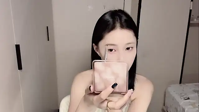 Snapshot of yuyu-33 chatting on 05.20.26 yuyu-33 online show from 05.20.26