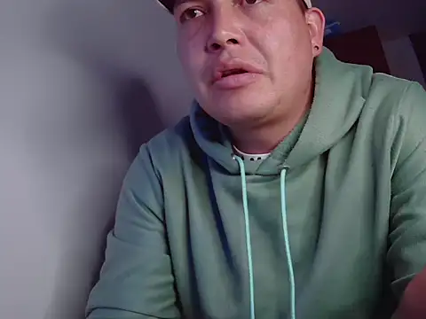 Snapshot of NathanielLux29 chatting on 11.04.25 NathanielLux29 online show from 11.04.25