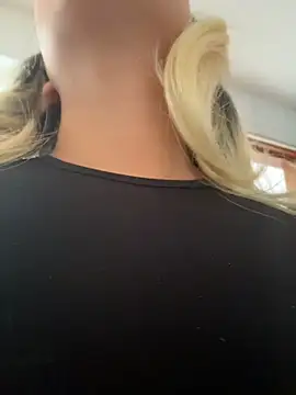 Elina Hills online show from 06.29.26