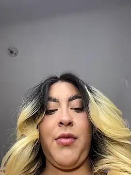 Elina Hills online show from 07.02.26