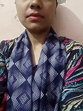 Snapshot of HOT_SANVI_25 chatting on 10.30.25 HOT SANVI 25 online show from 10.30.25