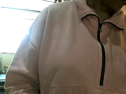 NewBeginnings8 online show from 11.06.25