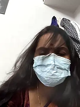 Cutie Rani online show from 11.03.25