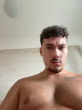 Snapshot of Alehot002 chatting on 10.30.25 Alehot002 online show from 10.30.25