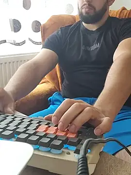 strongcoffee10 online show from 10.31.25