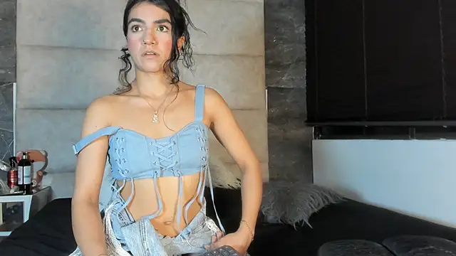 Liia Leens online show from 02.01.26