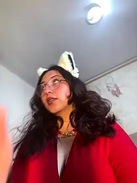 Snapshot of Kitty_shine_ chatting on 11.05.25 Kitty shine online show from 11.05.25