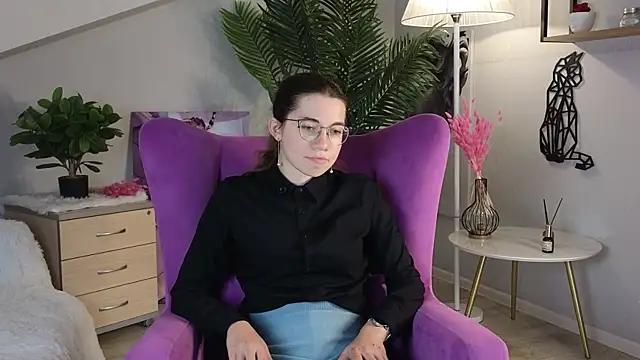 TalishaParadee online show from 10.31.25