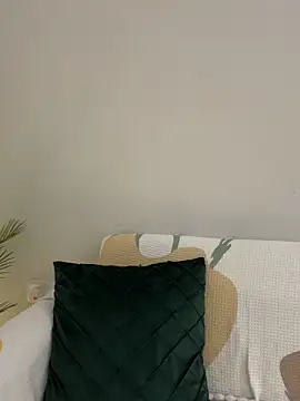 HotLdyllic online show from 05.30.26