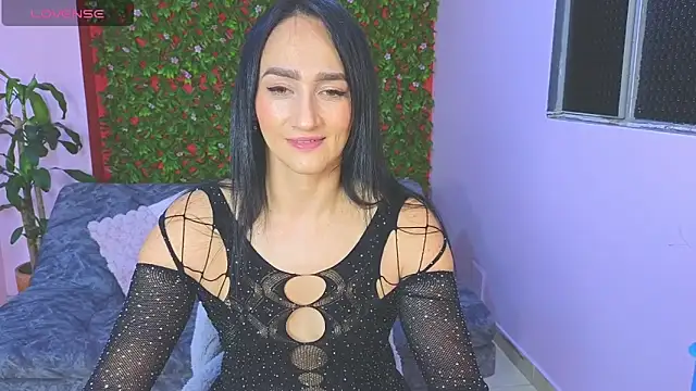Snapshot of malen_fitnessmilf chatting on 04.27.26 malen fitnessmilf online show from 04.27.26