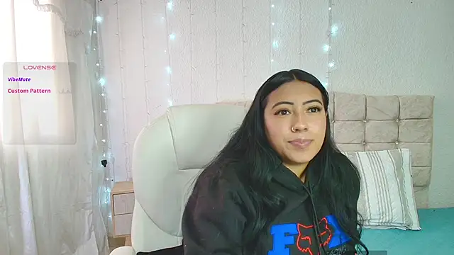 brunette hot02 online show from 11.04.25