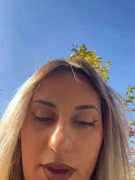 Snapshot of RhanyaThorres chatting on 10.31.25 RhanyaThorres online show from 10.31.25