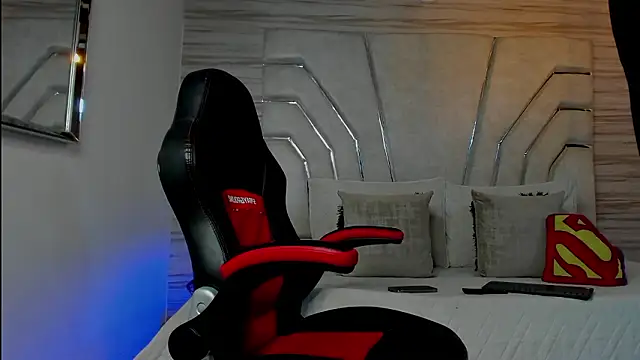 MAXTHOMSON online show from 01.17.26