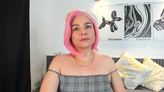 Cloe Bonne online show from 11.14.25