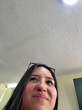 Snapshot of Samantha_firee chatting on 04.29.26 Samantha firee online show from 04.29.26