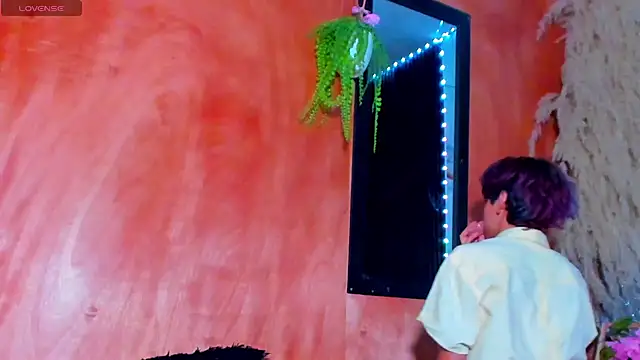 Leo Glow online show from 02.23.26