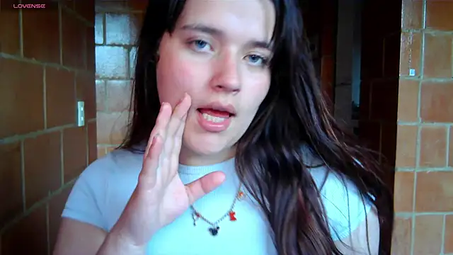 Snapshot of Charlotte_Allen_ chatting on 11.07.25 Charlotte Allen online show from 11.07.25