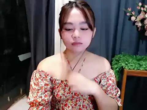 lustfullakim online show from 04.19.26